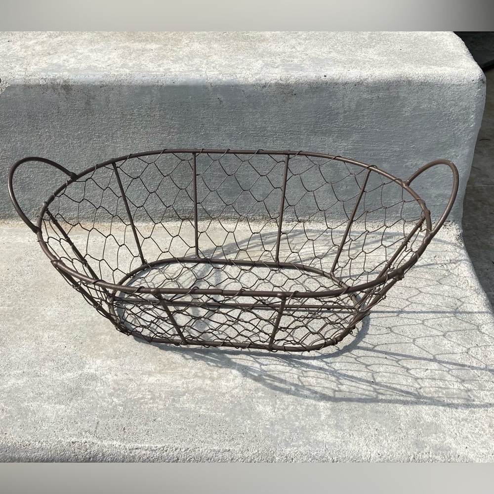 🌻Rustic Metal Basket - Picture 2 of 6